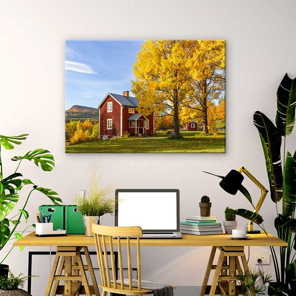 Sonbaharda Kırmızı Ev ve Sarı Ağaçlar Manzarası Kanvas Tablo 13420