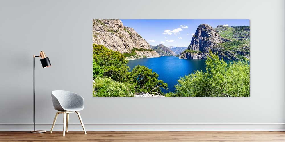 Kayalık Vadide Mavi Göl Manzarası Büyük Ebat Duvar Dekor Ürünü 14194