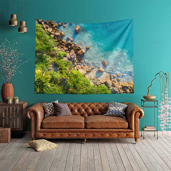 wall-tapestry-14275-01 Tropikal Kayalık Kıyı ve Turkuaz Deniz Doğa Manzarası Duvar Örtüsü Kumaş Baskı 14275