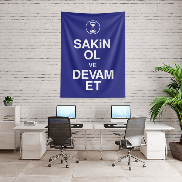 Sakin Ol ve Devam Et Yazılı İlham Verici Duvar Örtüsü 7651