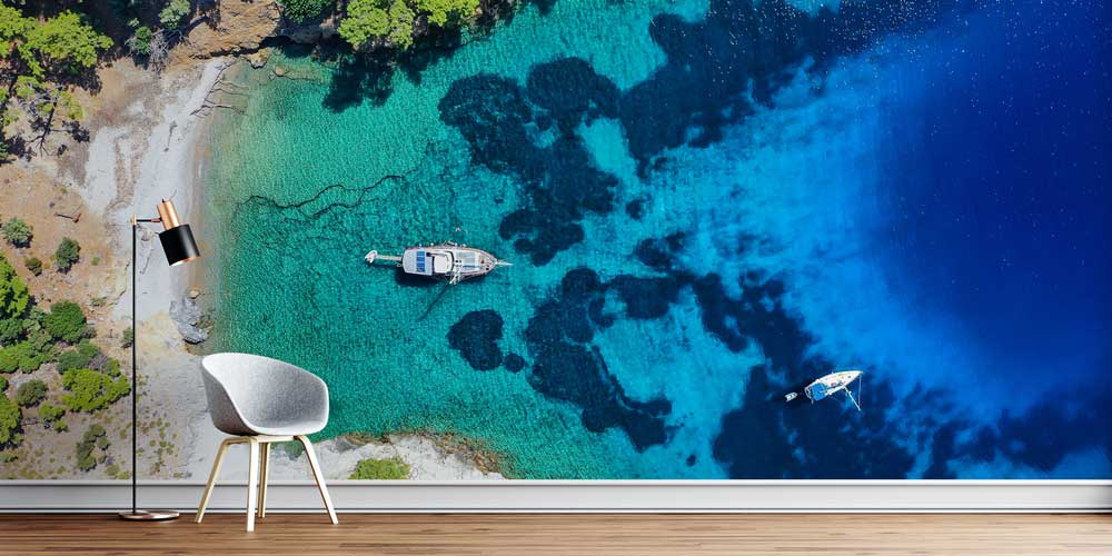 Turkuaz Koy ve Tekneler Üstten Görünüm Manzarası Duvar Kağıdı 11612